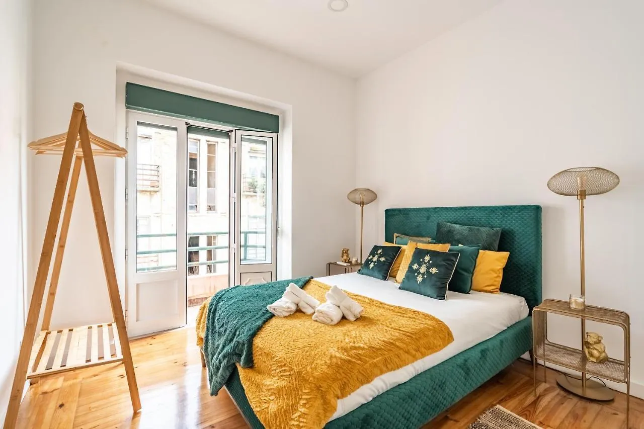 Akicity Ourique Jade Daire Lisboa